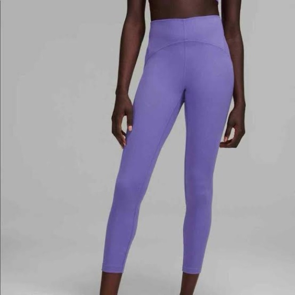 NWOT Lululemon Charged Indigo Instills Leggings size 8 inseam 25 inches